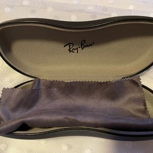 Ray-Ban 1AT2199A00 Hard Case - Black